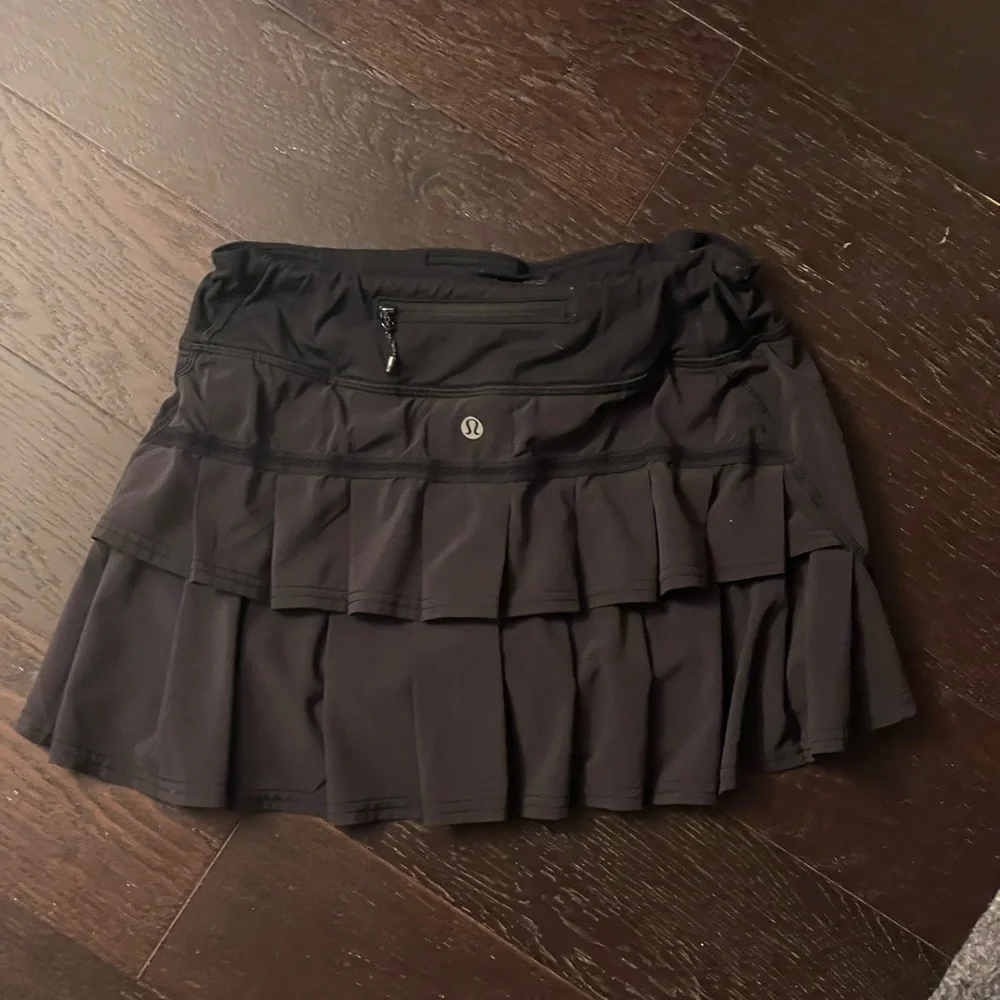Lululemon pleated pacesetter skirt - Picture 2 of 5